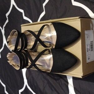 Journee Collections Flats